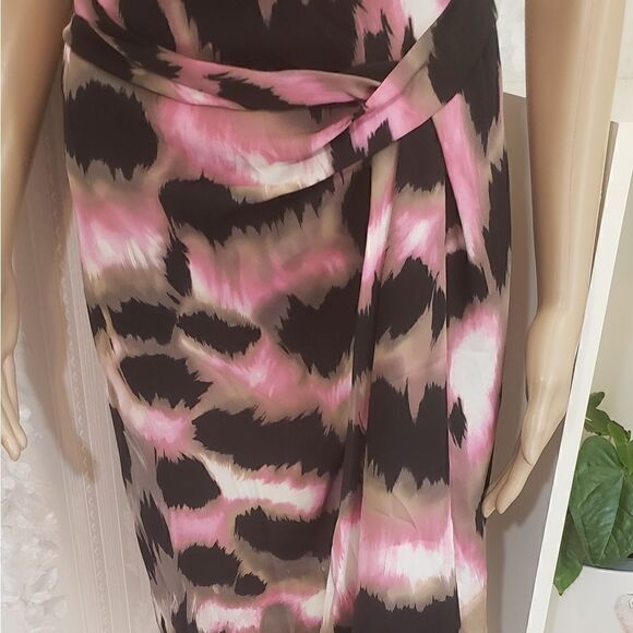 Diane Von Furstenberg Front Twist Dress - Picture 3 of 7